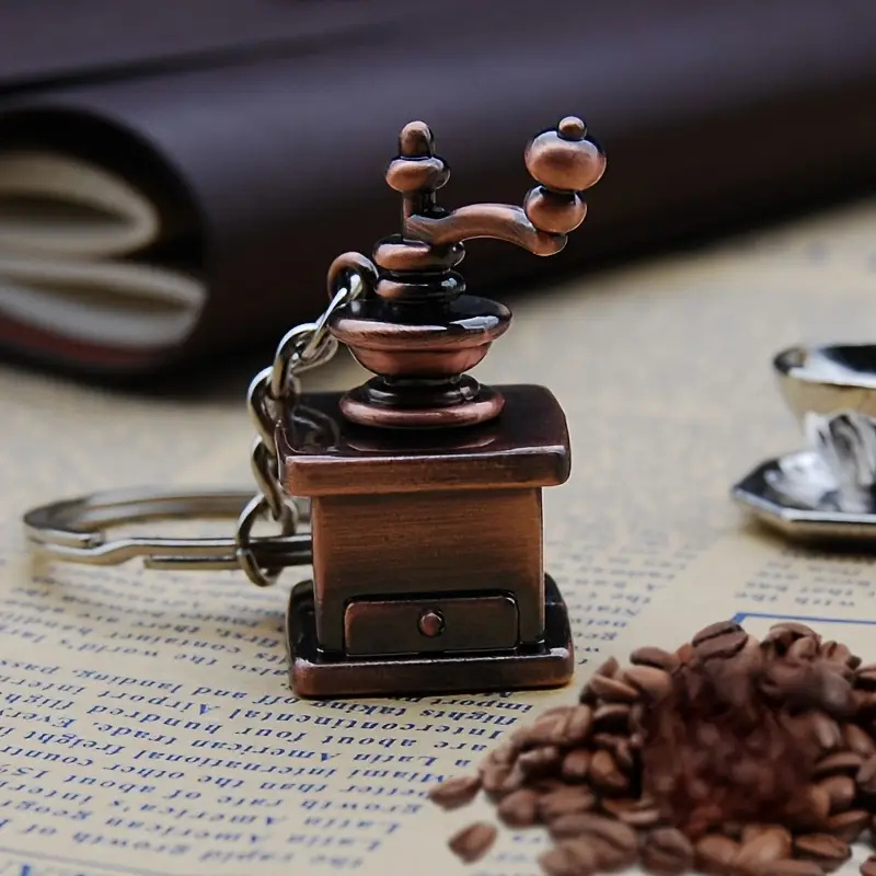 Bronze Antique Coffee Grinder Keychain – Vintage-Style Metal Charm in Aluminum Gift Box