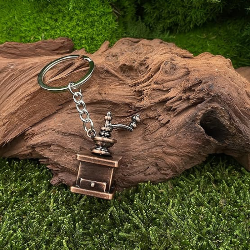 Bronze Antique Coffee Grinder Keychain – Vintage-Style Metal Charm in Aluminum Gift Box