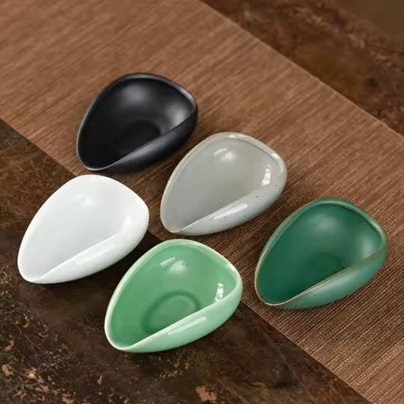 Ceramic Coffee & Tea Bean Vessel – With Scoop for Accurate Dosing, Black and Grey Colors