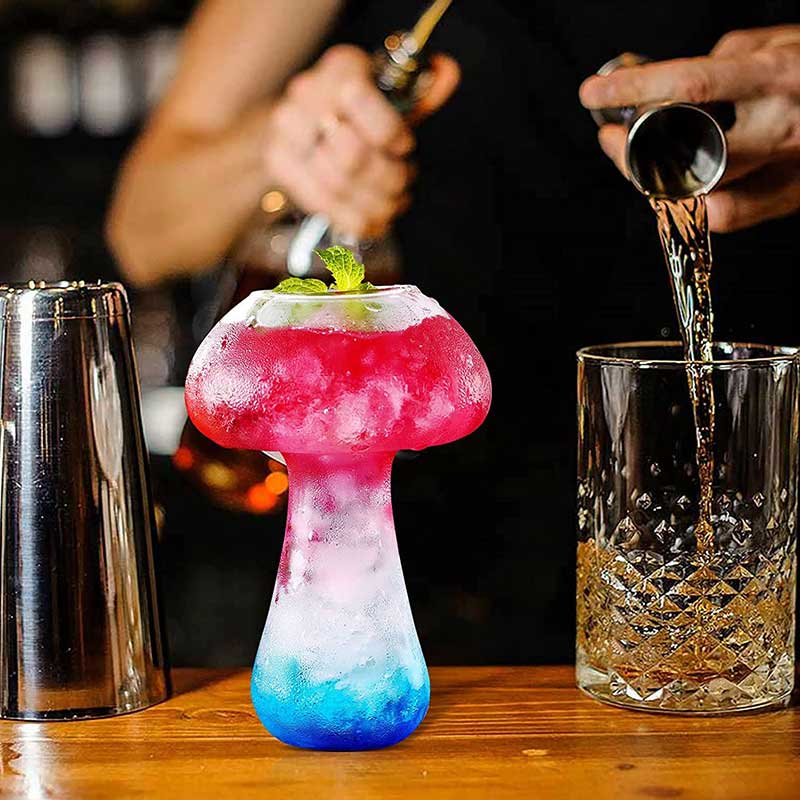 Creative Mushroom Shaped Cocktail Glass – 250ml Novelty Drinkware for Parties, Bar & Home Use