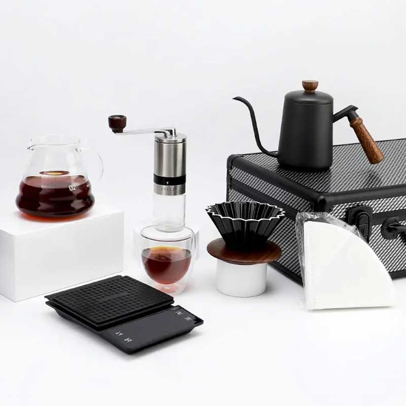 Premium Portable V60 Travel Coffee Set – Luxury Outdoor Brewing Kit with Grinder, Kettle, Dripper, Filter, Scale & Double-Wall Glass Cup