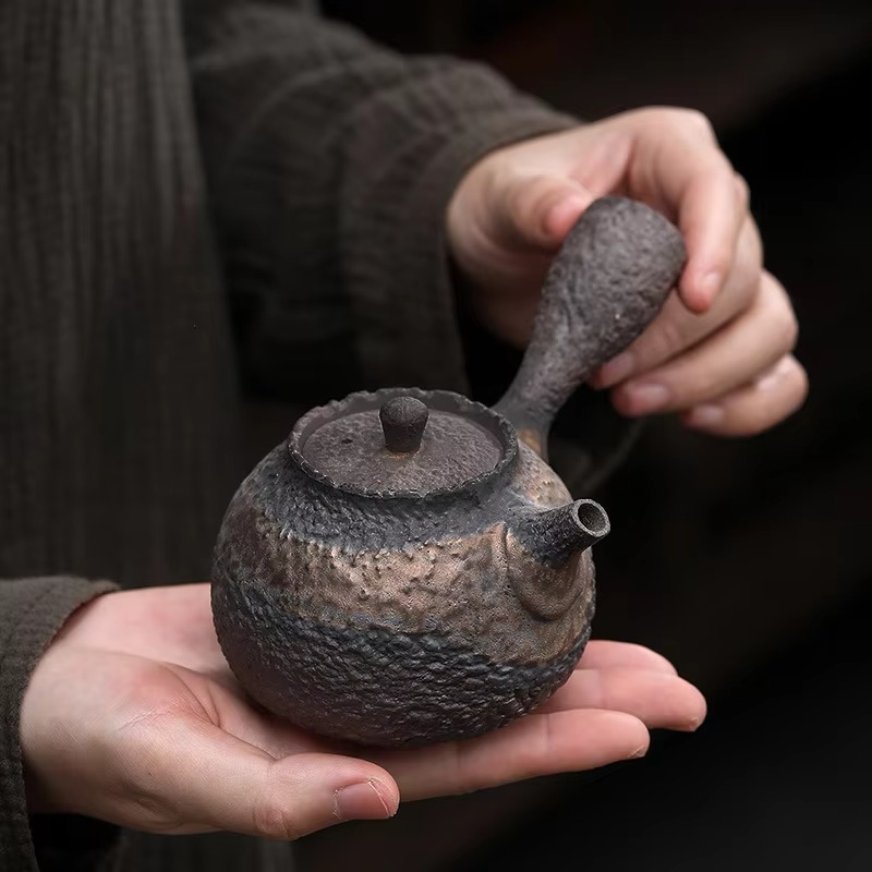 Stoneware Japanese Teapot – Handmade Coarse Pottery Side Handle Single Serve Tea pot